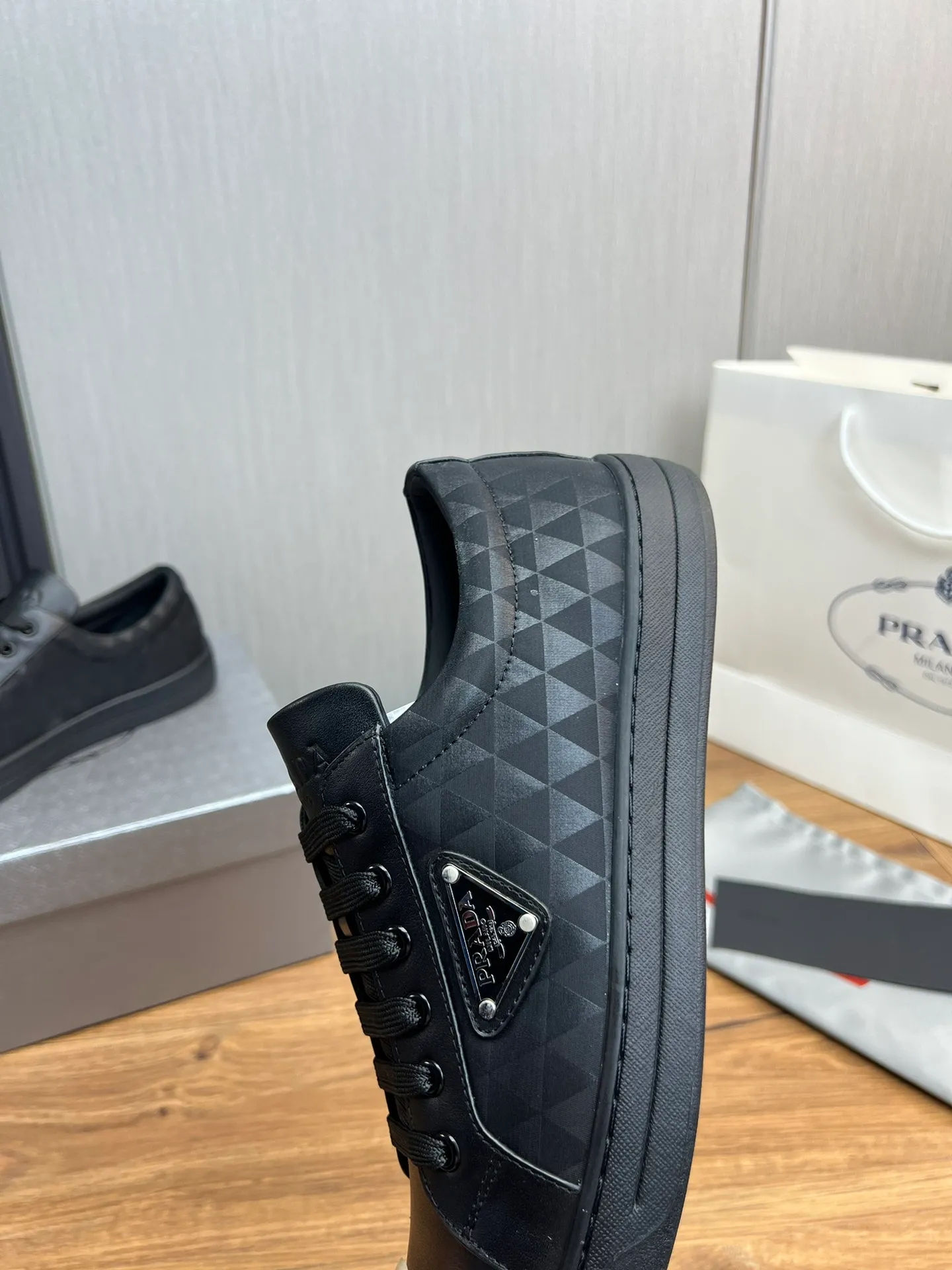 Men's shoes 💰500💰 [PRADA] Popular items in the men's shoe counter, synchronized with the official website, 1 high-quality shipment ✔️Original cowhide splicing + cowhide lining, 1🆚1 replica, original sole, 38-45 (45 customized, non-refundable)